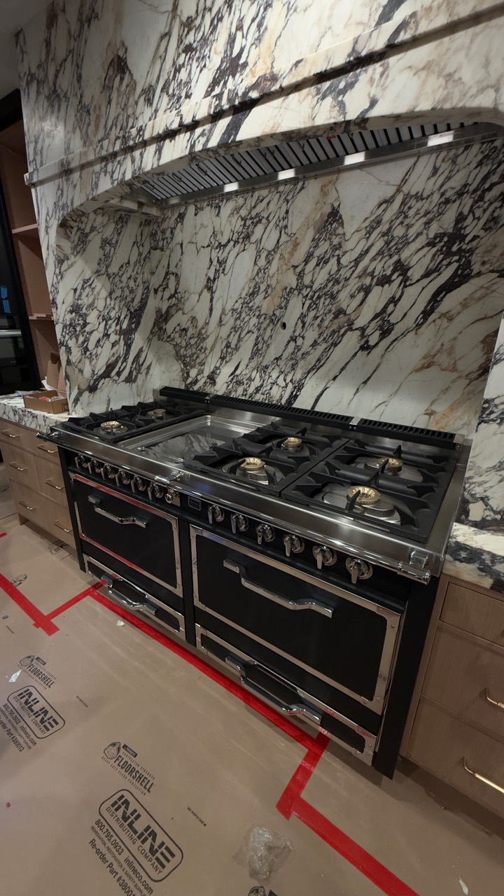 Black luxury range installation by Peerless Group